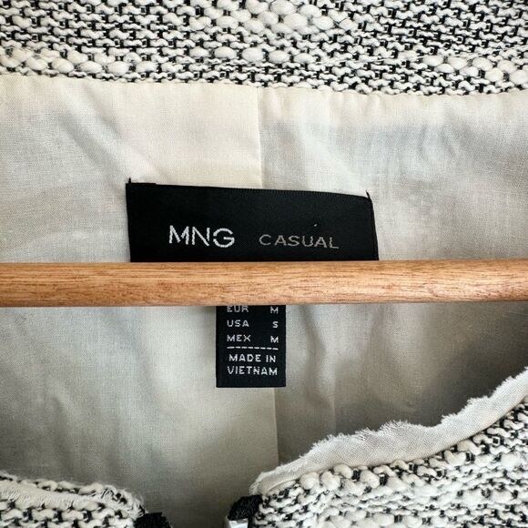 NWT Mango MNG tweed jacket w zipper accents Size Small Ivory and Black - Picture 3 of 5